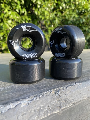 [11943[52.  NOIR      ]] TRIGGER Roues CONICAL 52x31mm 101A Noir [x4]